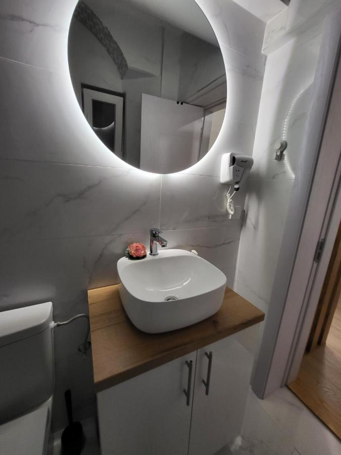Harmony Suites Sajmiste Kültér fotó